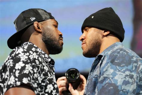 UFC 285 live updates: Jon Jones claims heavyweight title; Alex .